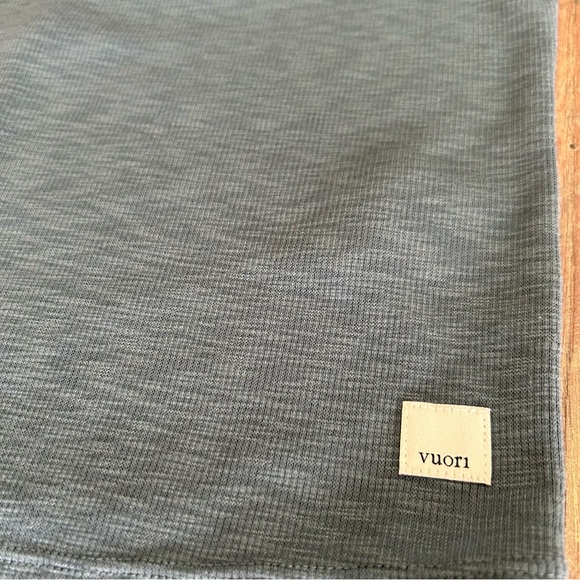 Vuori Sun Rise Crop Tank Top Medium - Picture 5 of 8